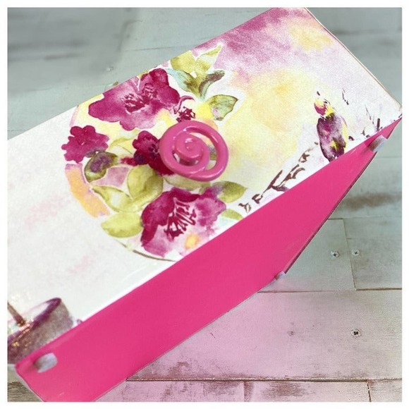 Betsey Johnson Up-cycled Classic Storage Box - Picture 9 of 12